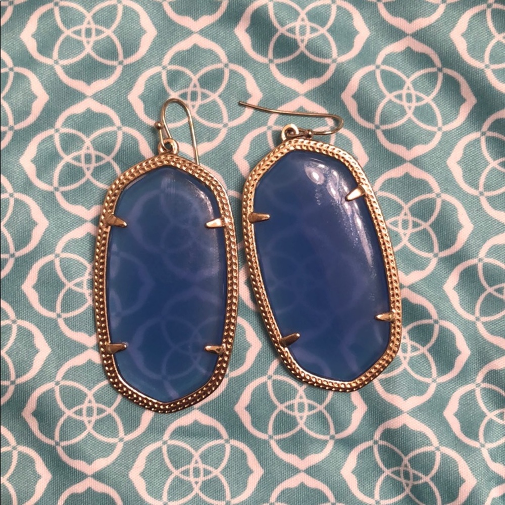Discontinued: Kendra Scott Periwinkle earrings